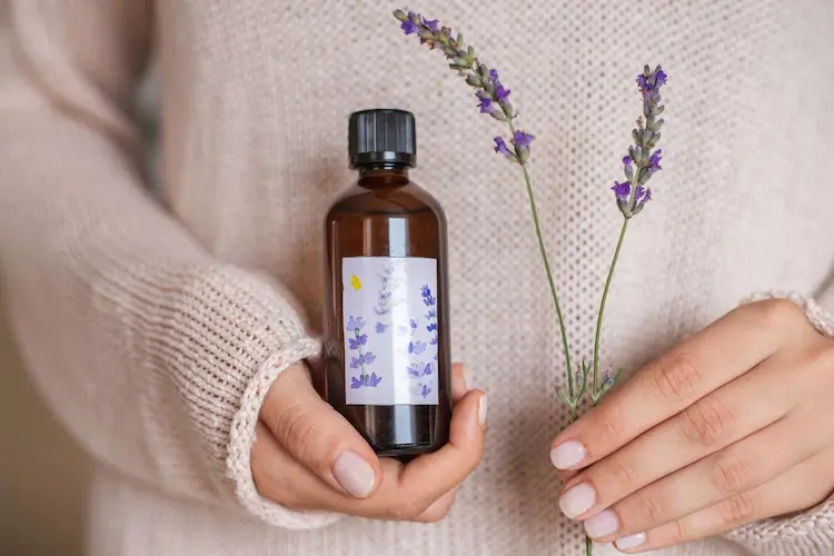 lavender-essential-oil-for-skin